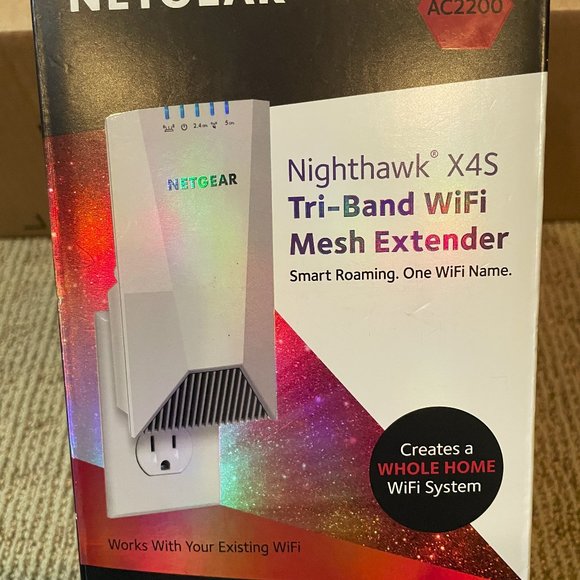 Netgear Nighthawk X4S AC2200 Tri-Band WiFi Mesh Range Extender // Model EX7500 - Picture 2 of 10